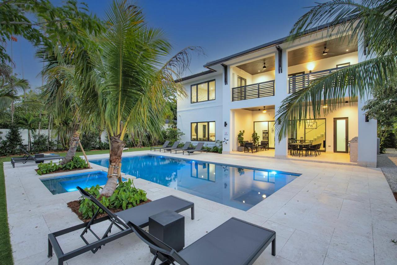 Holiday home In Coral Gables With Pool Jacuzzi Game Miami