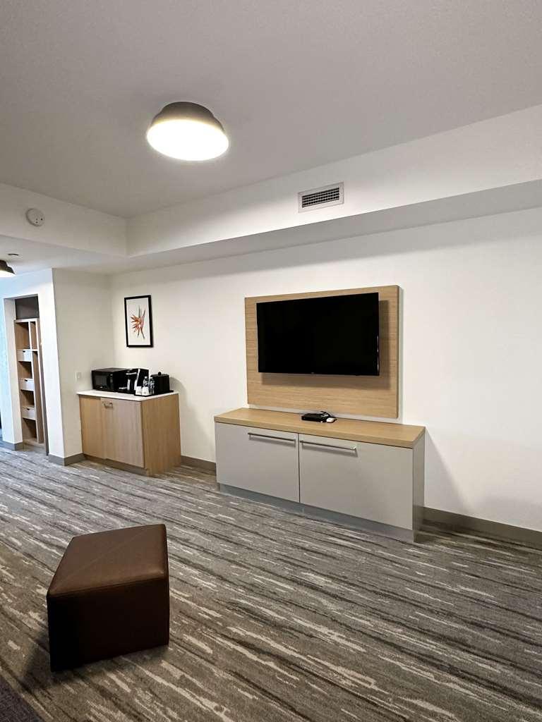 Hilton Garden Airport West Miami