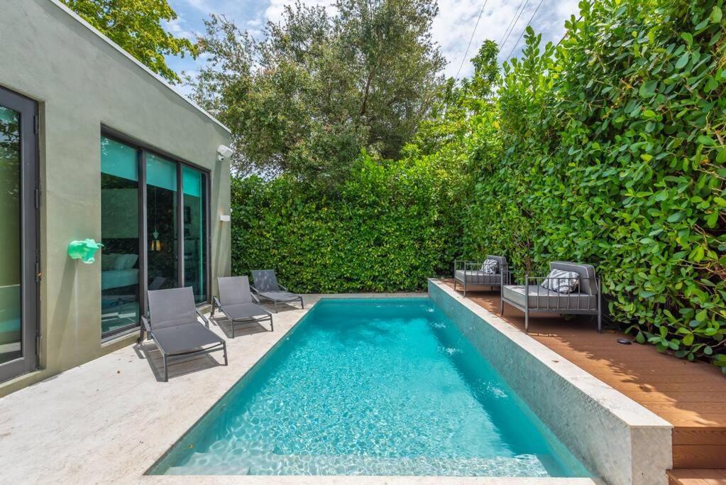 In The Design District With Heated Pool Sleeps 10 Miami