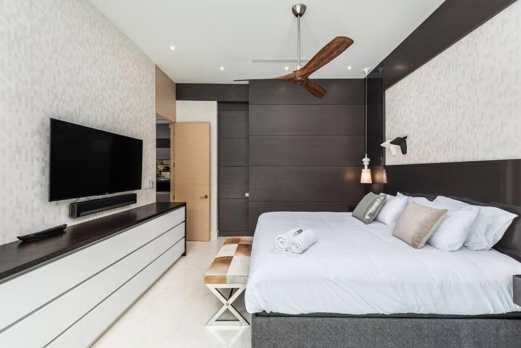 Holiday home In The Design District With Heated Pool Sleeps 10 Miami