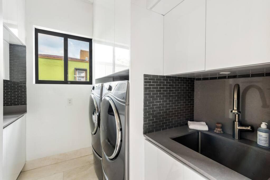 Holiday home In The Design District With Heated Pool Sleeps 10 Miami