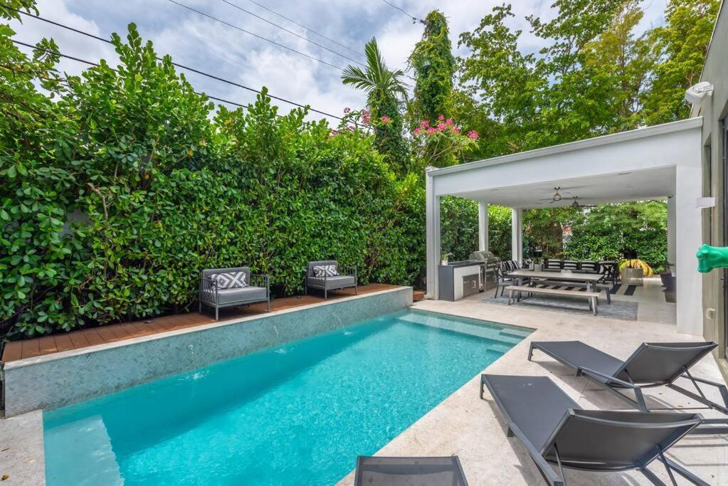 Holiday home In The Design District With Heated Pool Sleeps 10 Miami
