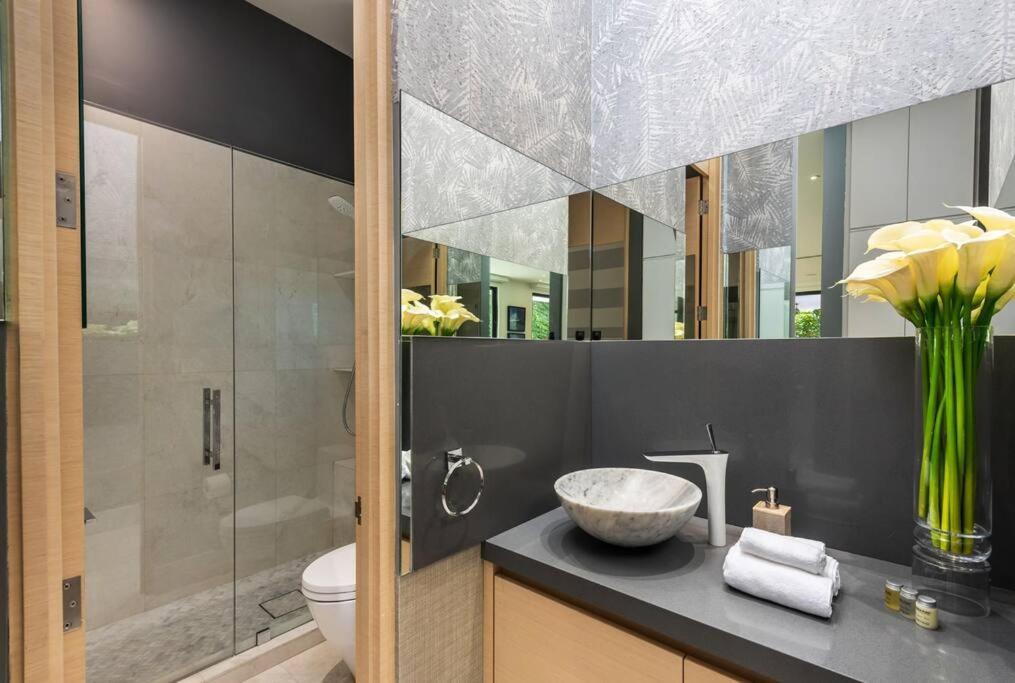 Holiday home In The Design District With Heated Pool Sleeps 10 Miami