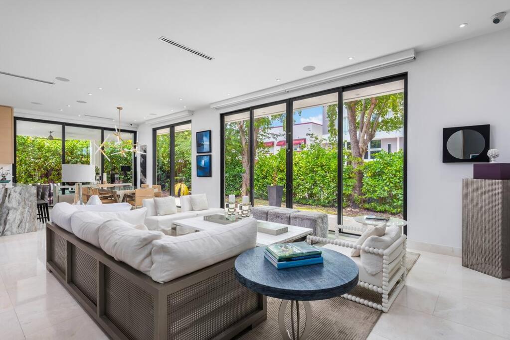 Holiday home In The Design District With Heated Pool Sleeps 10 Miami