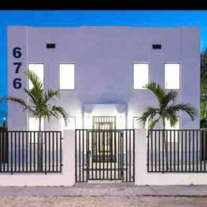 Apartment Stanza Hearth Of Design District And Wynwood, Parking, Laundry, Workstation, Fully Equipped Apts, 24/7 Guest Support #1 Miami