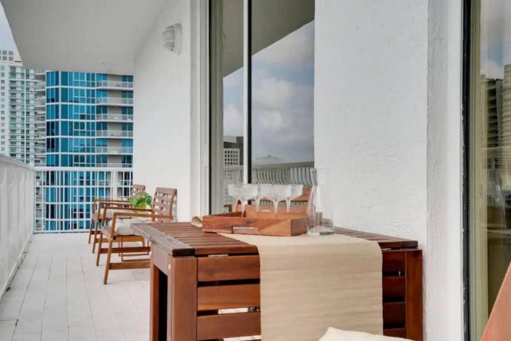Apartment Chic Penthouse: 3br X Pool X Gym X 2 Parking Spots Miami
