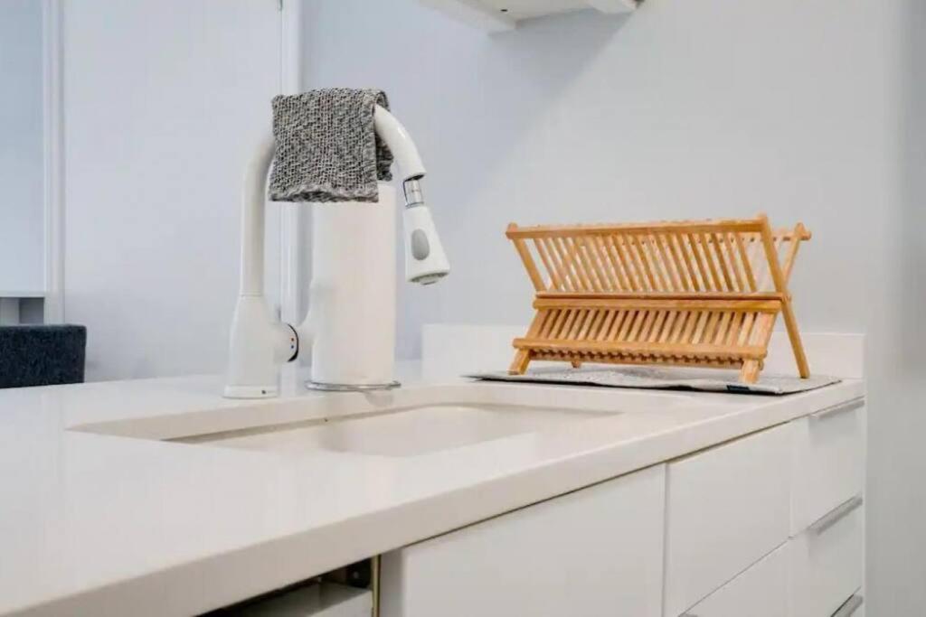 Chic Penthouse: 3br X Pool X Gym X 2 Parking Spots Apartment Miami