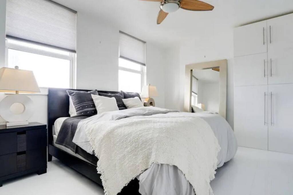 Apartment Chic Penthouse: 3br X Pool X Gym X 2 Parking Spots
