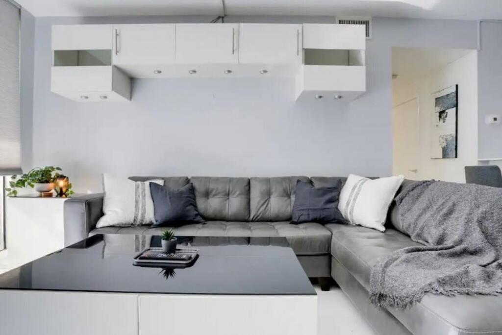 Apartment Chic Penthouse: 3br X Pool X Gym X 2 Parking Spots