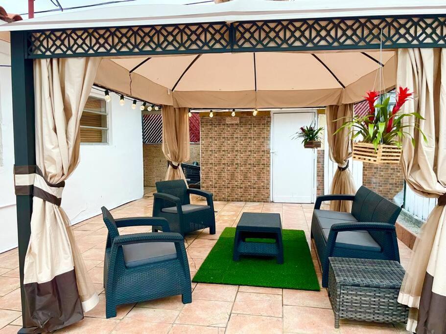 Super Close Beach, Airport, Port, Downtown, Wynwood Holiday home