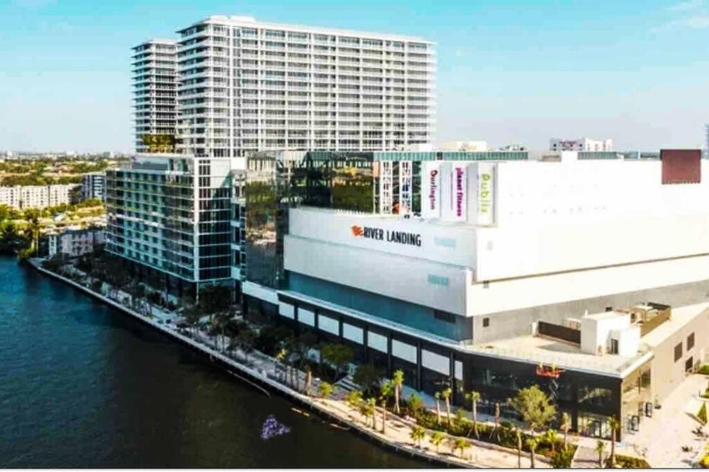 Super Close Beach, Airport, Port, Downtown, Wynwood Holiday home *