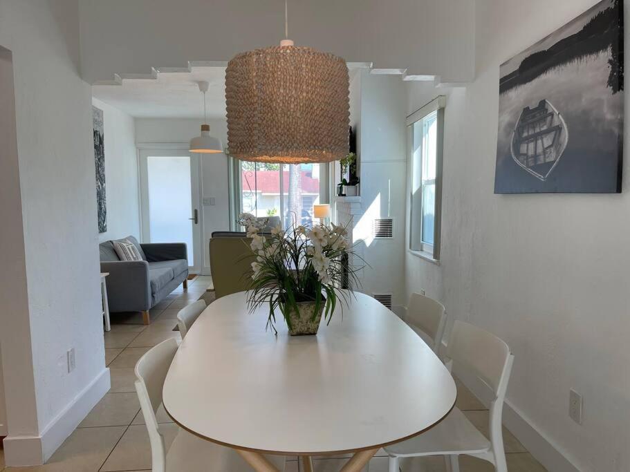 Cozy And Super Location 2 Br