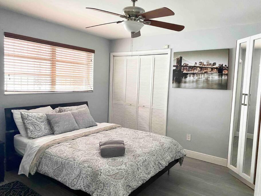 Great Location Downtown/airport/south Holiday home