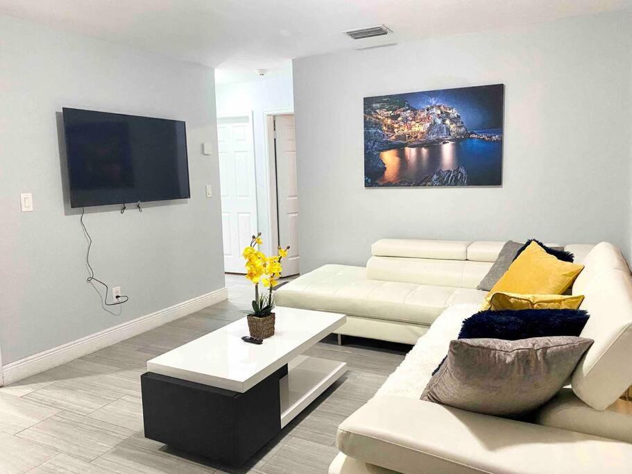 Holiday home Great Location Downtown/airport/south Miami