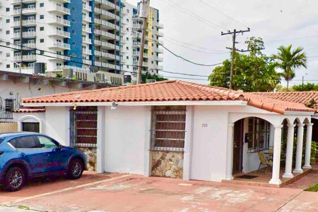 Great Location Downtown/airport/south Holiday home *