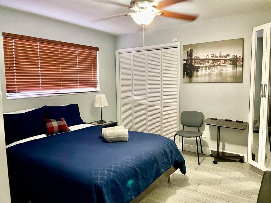 Great Location Downtown/airport/south Holiday home