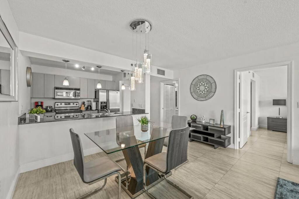 Apartment Unit With Ocean & View Club At Brickell Bay
