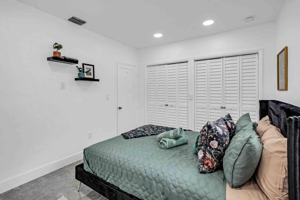 Miami Luxury Home! Next To Miami Airport And Beach Miami