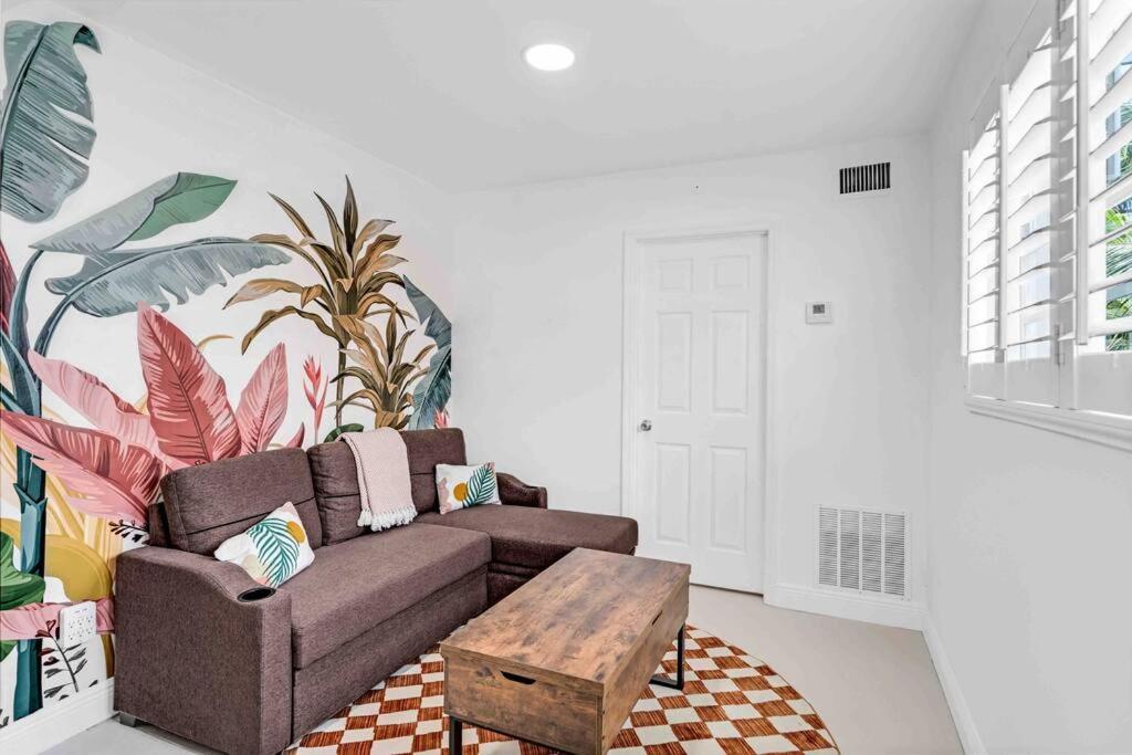 Luxury Miami Home! Next To Miami Beach & Airport *