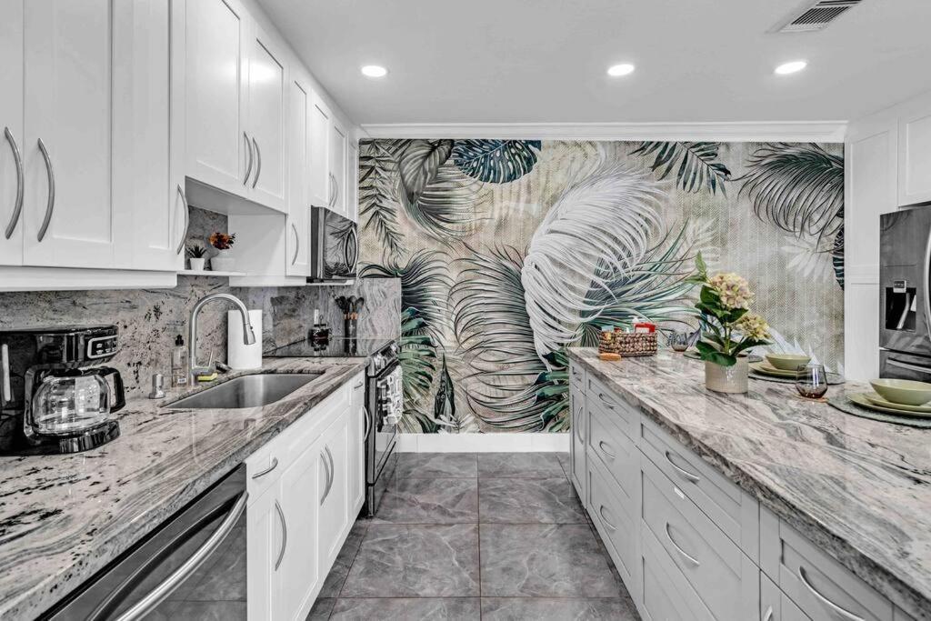 Apartment Miami Luxury Home! Next To Miami Airport And Beach Miami
