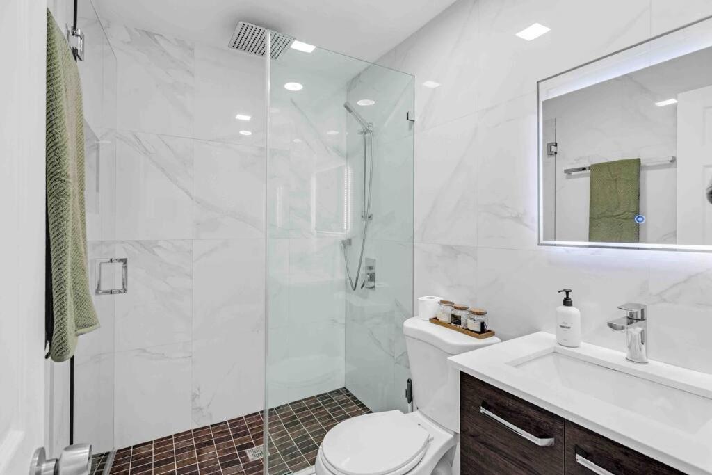 Miami Luxury Home! Next To Miami Airport And Beach