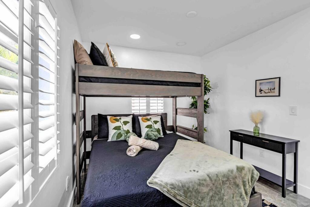 Miami Luxury Home! Next To Miami Airport And Beach Apartment *