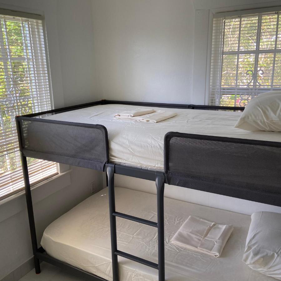 Eco Shared Paradise Bed & Breakfast *