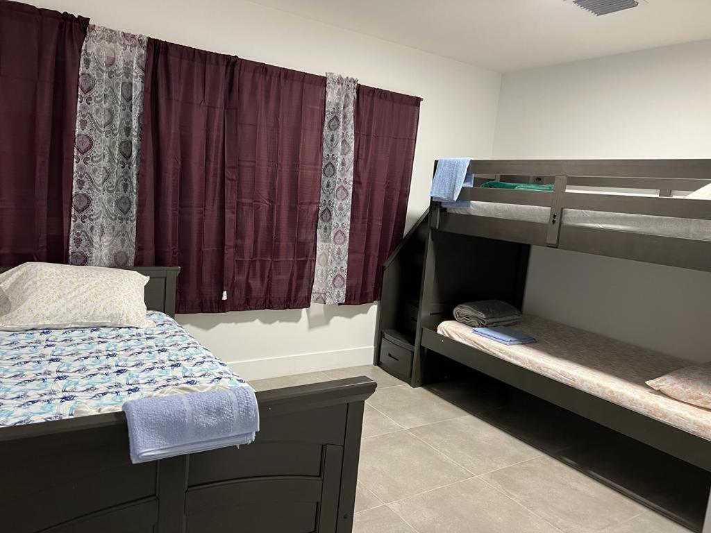 Airport Guest Suites Hostel
