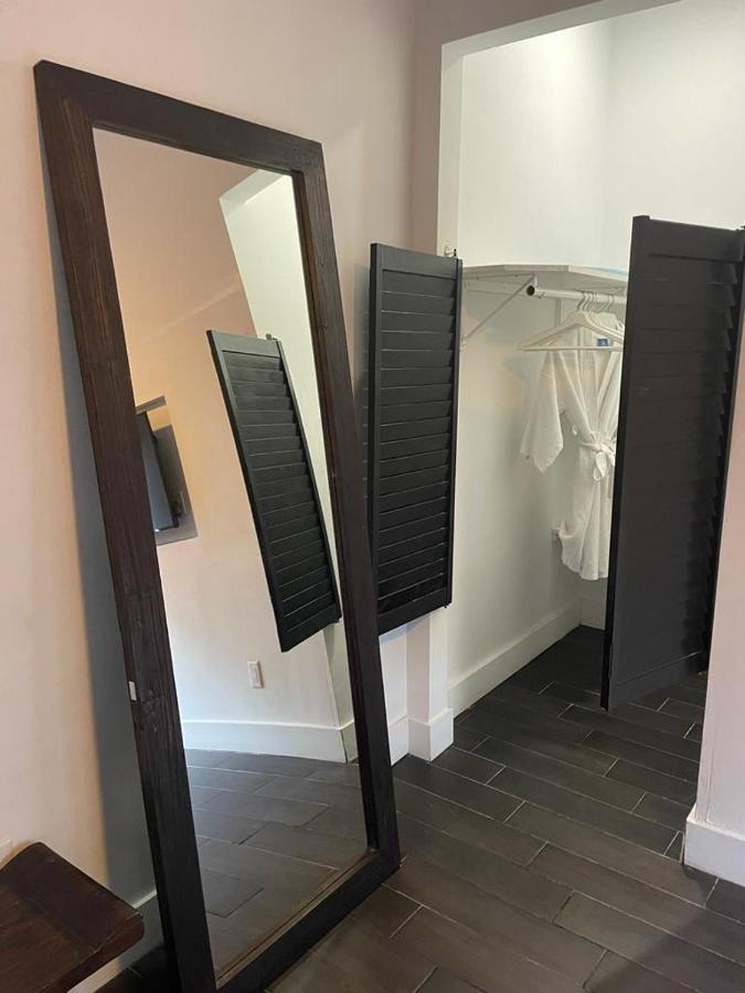 Vive Zen Queen Room Apartment