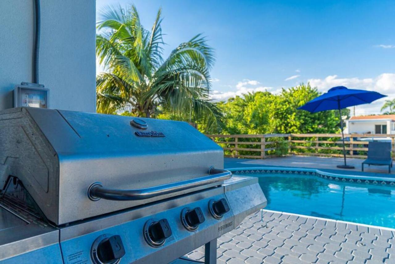 Waterfront Heated Pool Holiday home