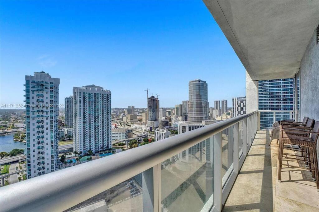 Waterfront Luxury 2 Bedrooms Iconbrickell Apartment Miami