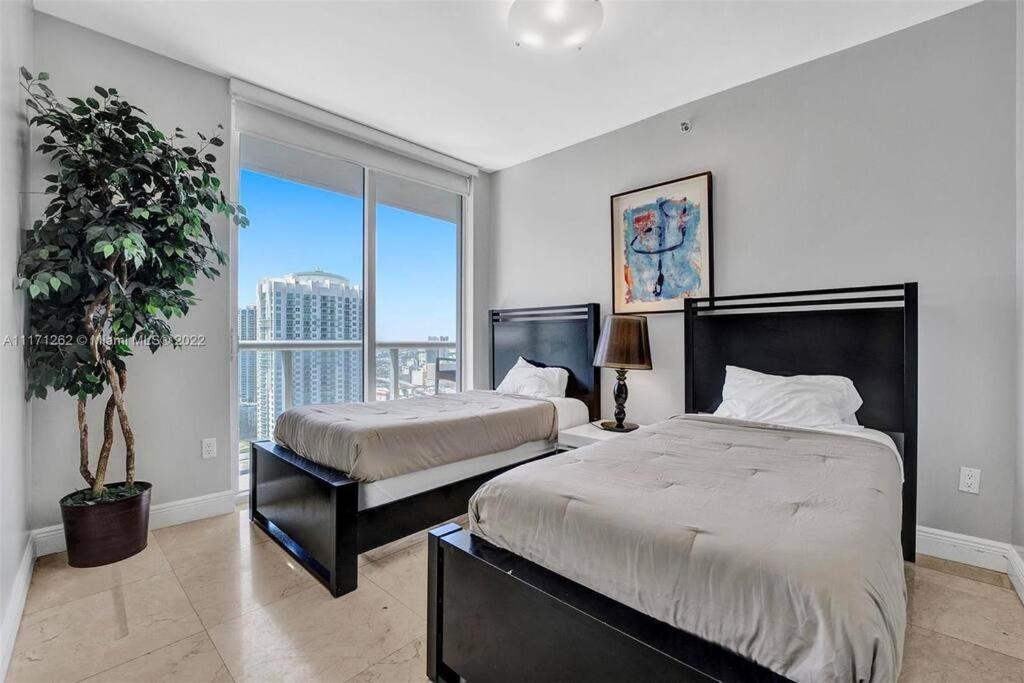 Waterfront Luxury 2 Bedrooms Iconbrickell Miami