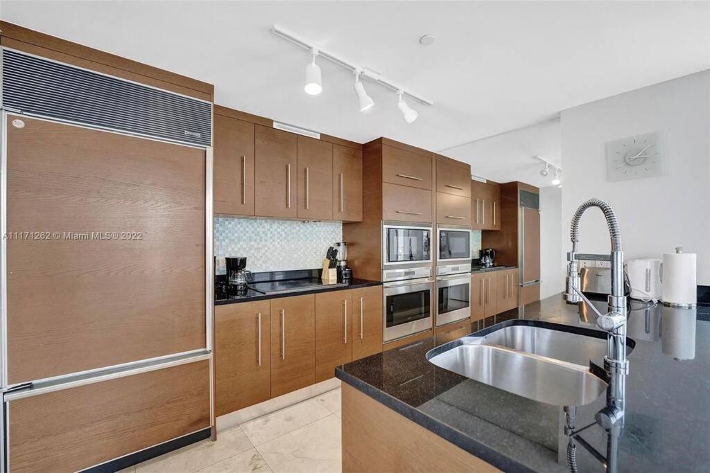 Waterfront Luxury 2 Bedrooms Iconbrickell * Miami