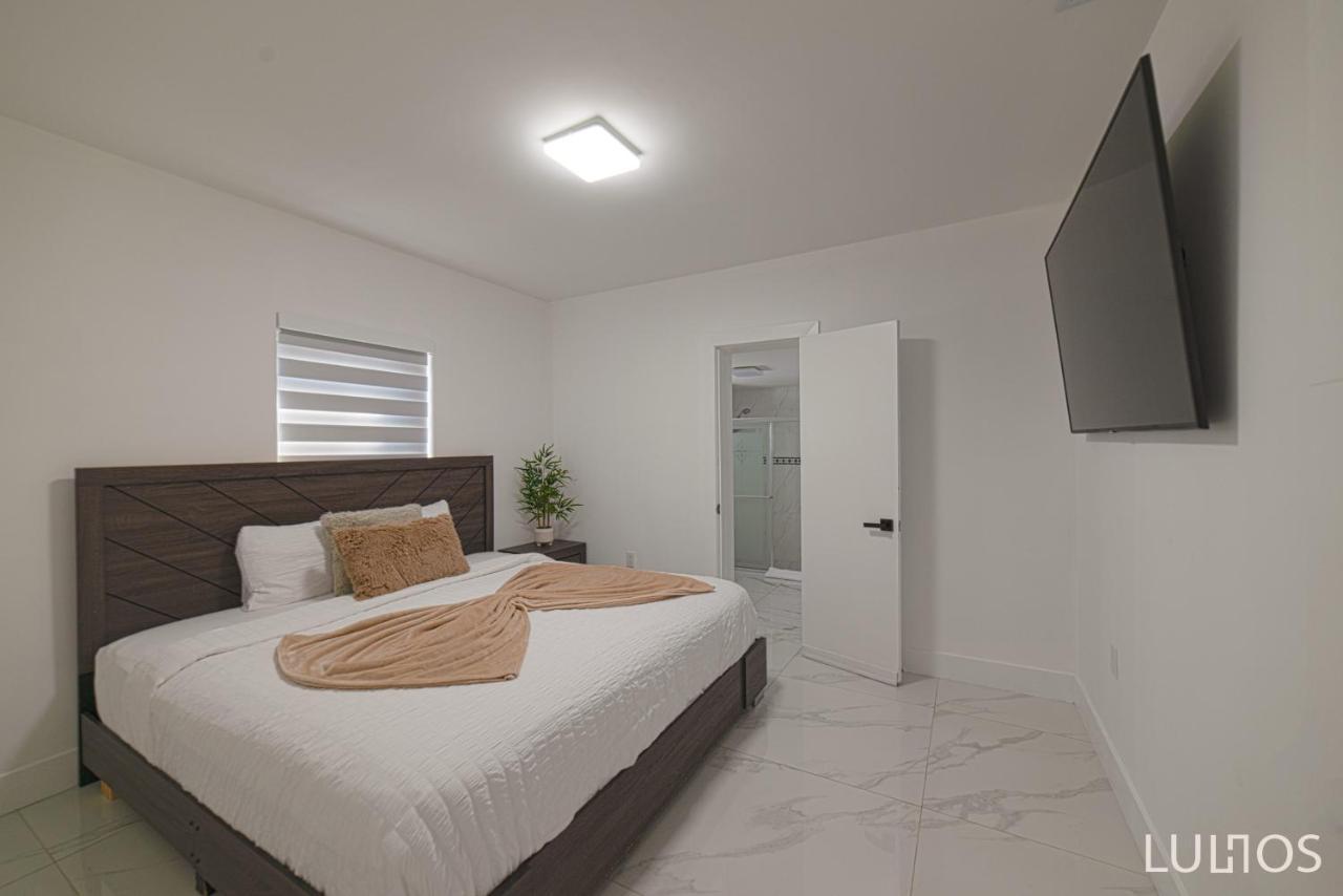 Modern 6 Bedroom With Pool And Bbq In L34 * Miami