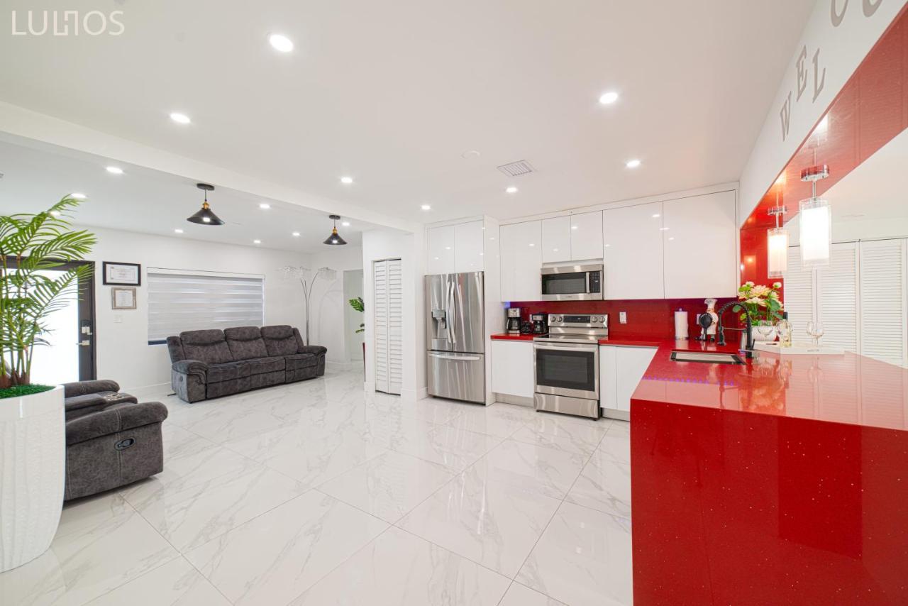 Modern 6 Bedroom With Pool And Bbq In L34