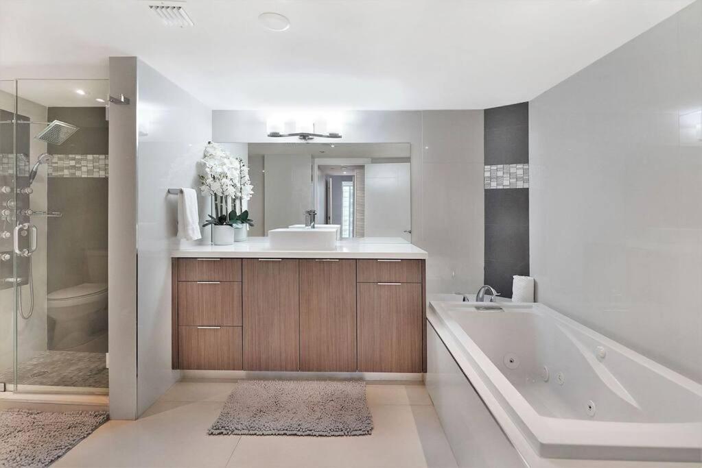 Seaduced By Skyline And Bay Views! * Miami