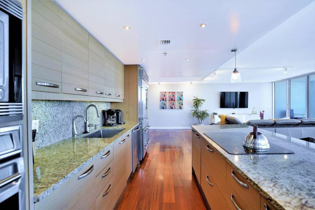 Wait N' Sea! Direct Water Views, Steps From Pool! Apartment *