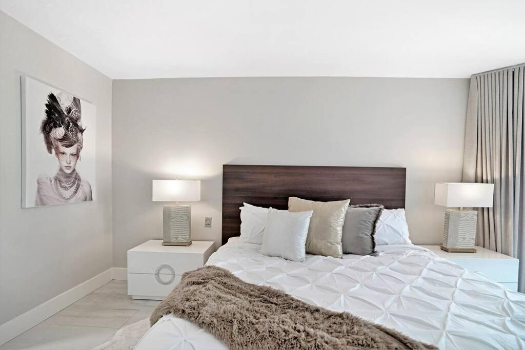 Sun-kissed & Sunshine! Direct Water And Views Apartment
