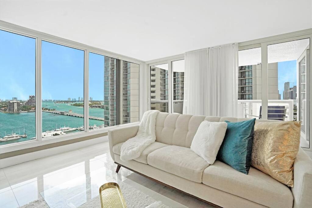 Sun-kissed & Sunshine! Direct Water And Views Miami