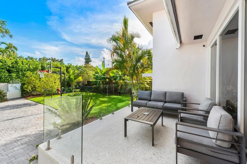 Beautiful With Heated Pool Must Seen! Holiday home Miami