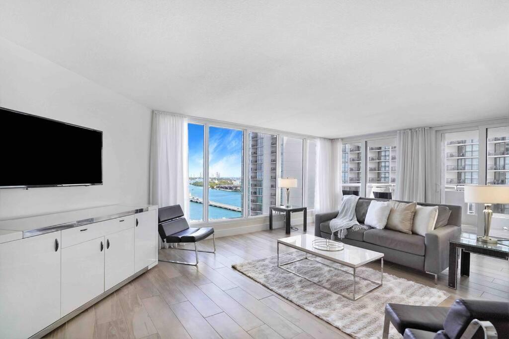 Aqua Marina! Water & Views!