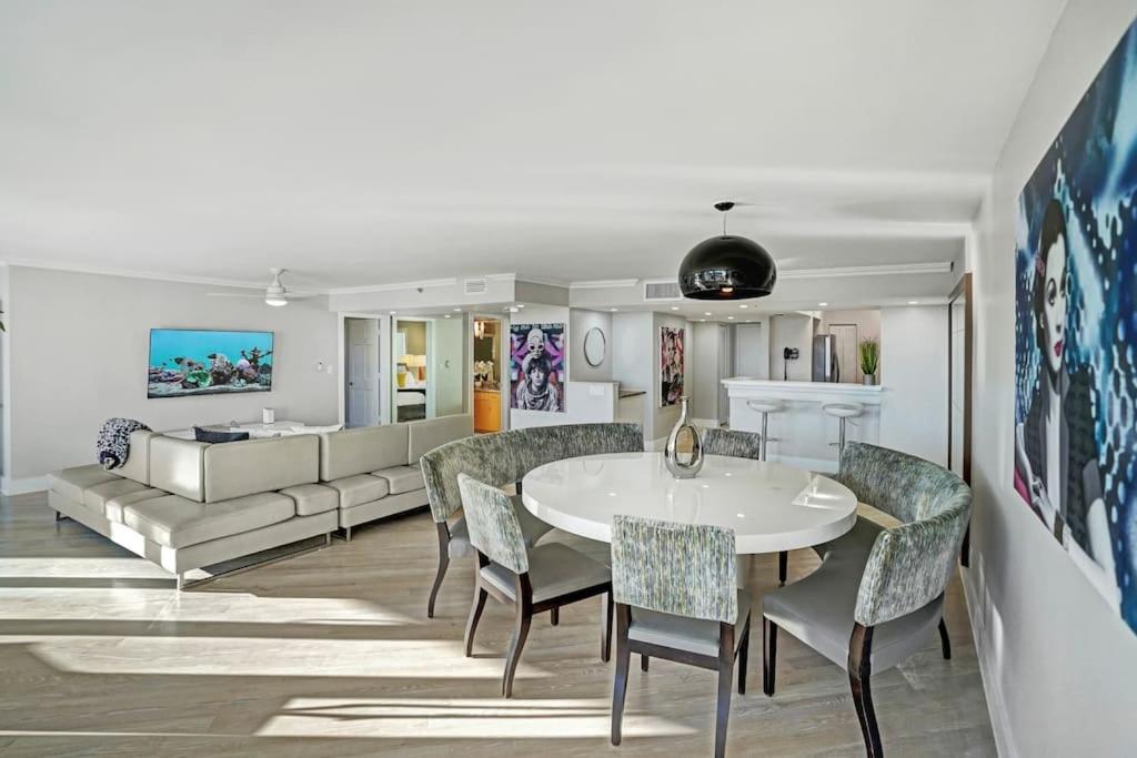 Apartment Over The Moon! Skyline And Water Views! Miami