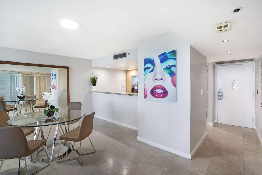 Apartment Good Morning Beautiful! Direct Water Views Miami