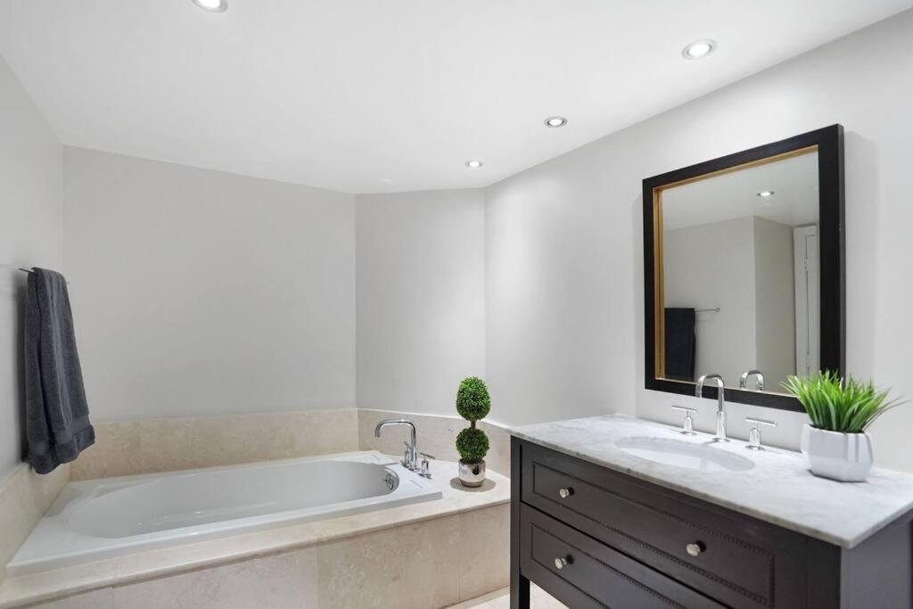 Apartment Good Morning Beautiful! Direct Water Views Miami