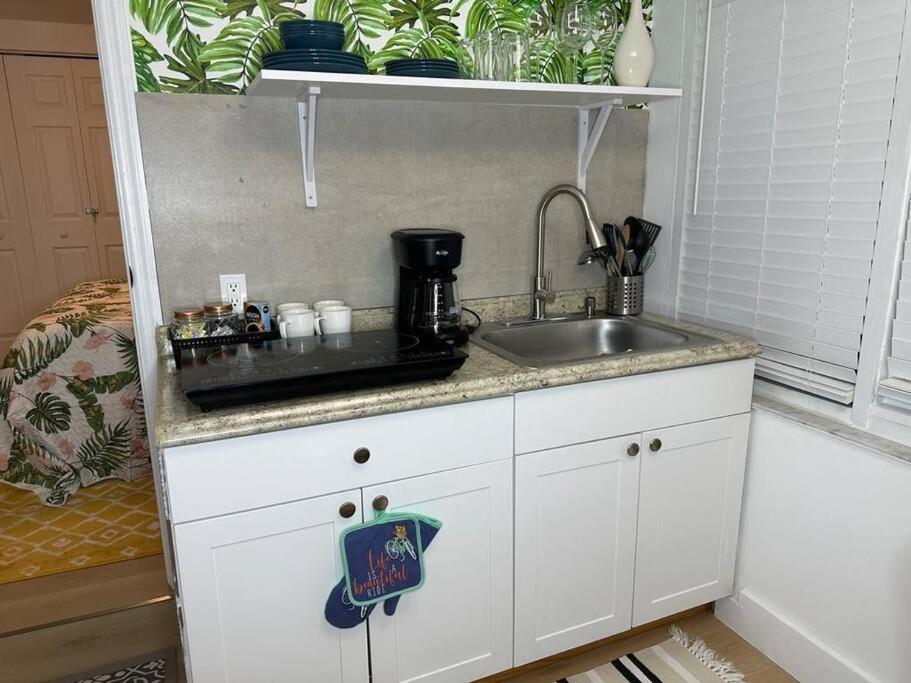 Apartment Sleeps 3, Casa Tropical In *