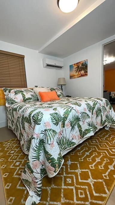 Apartment Sleeps 3, Casa Tropical In