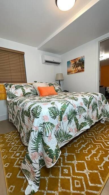 Apartment Sleeps 3, Casa Tropical In