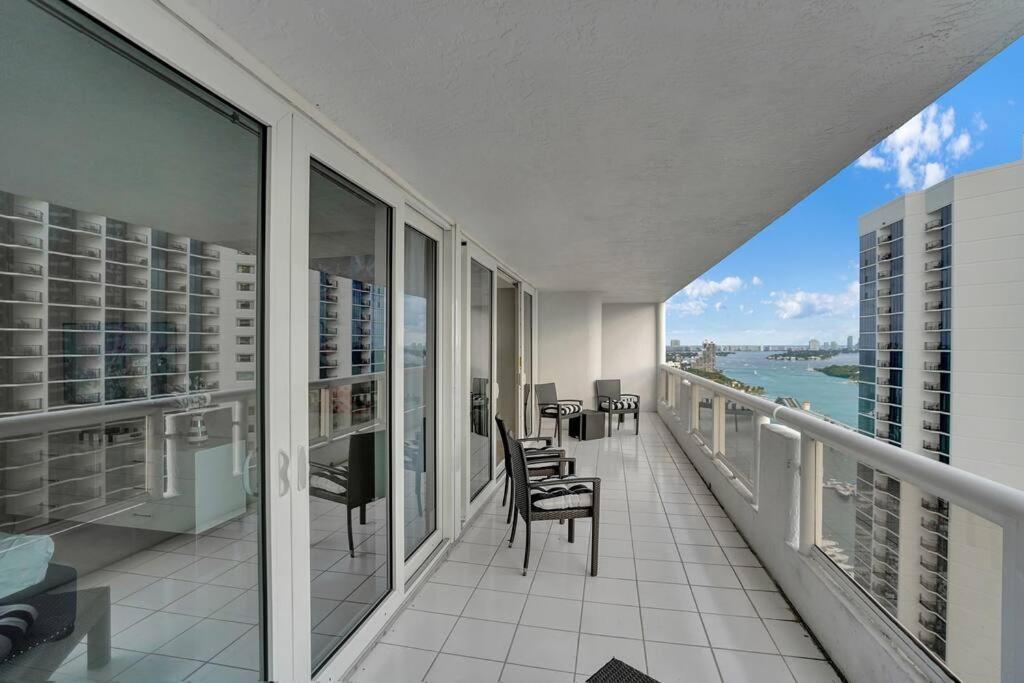 Paradise Found! Skyline And Water Views! *