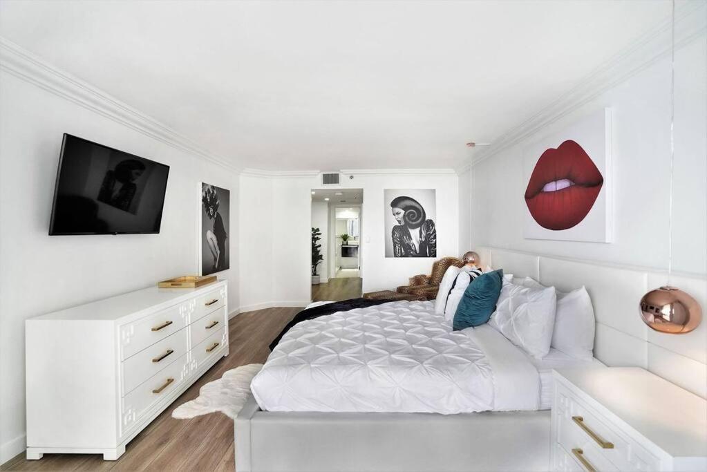 Apartment Magic City! Water And Park Views!
