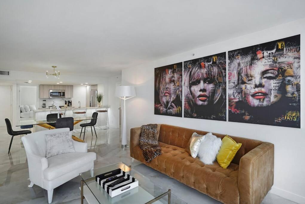 Of Dreams! Renovated With Water & Park Views Miami